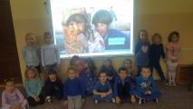 Filia - Grupa VI ogląda prezentację UNICEFU.jpg